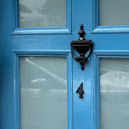 Beautiful Townhouse Next To Royal Victoria Park And Botanical Gardens Within Easy Walking Distance To Bath City Centre Eksteriør bilde
