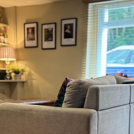Beautiful Townhouse Next To Royal Victoria Park And Botanical Gardens Within Easy Walking Distance To Bath City Centre Eksteriør bilde