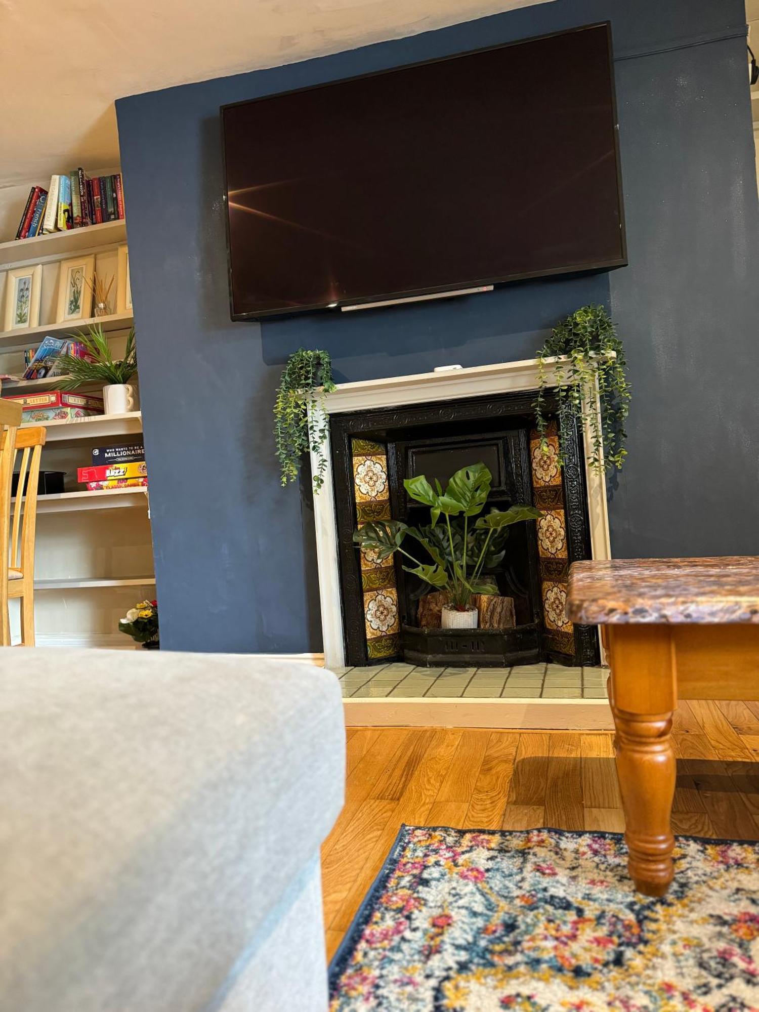 Beautiful Townhouse Next To Royal Victoria Park And Botanical Gardens Within Easy Walking Distance To Bath City Centre Eksteriør bilde
