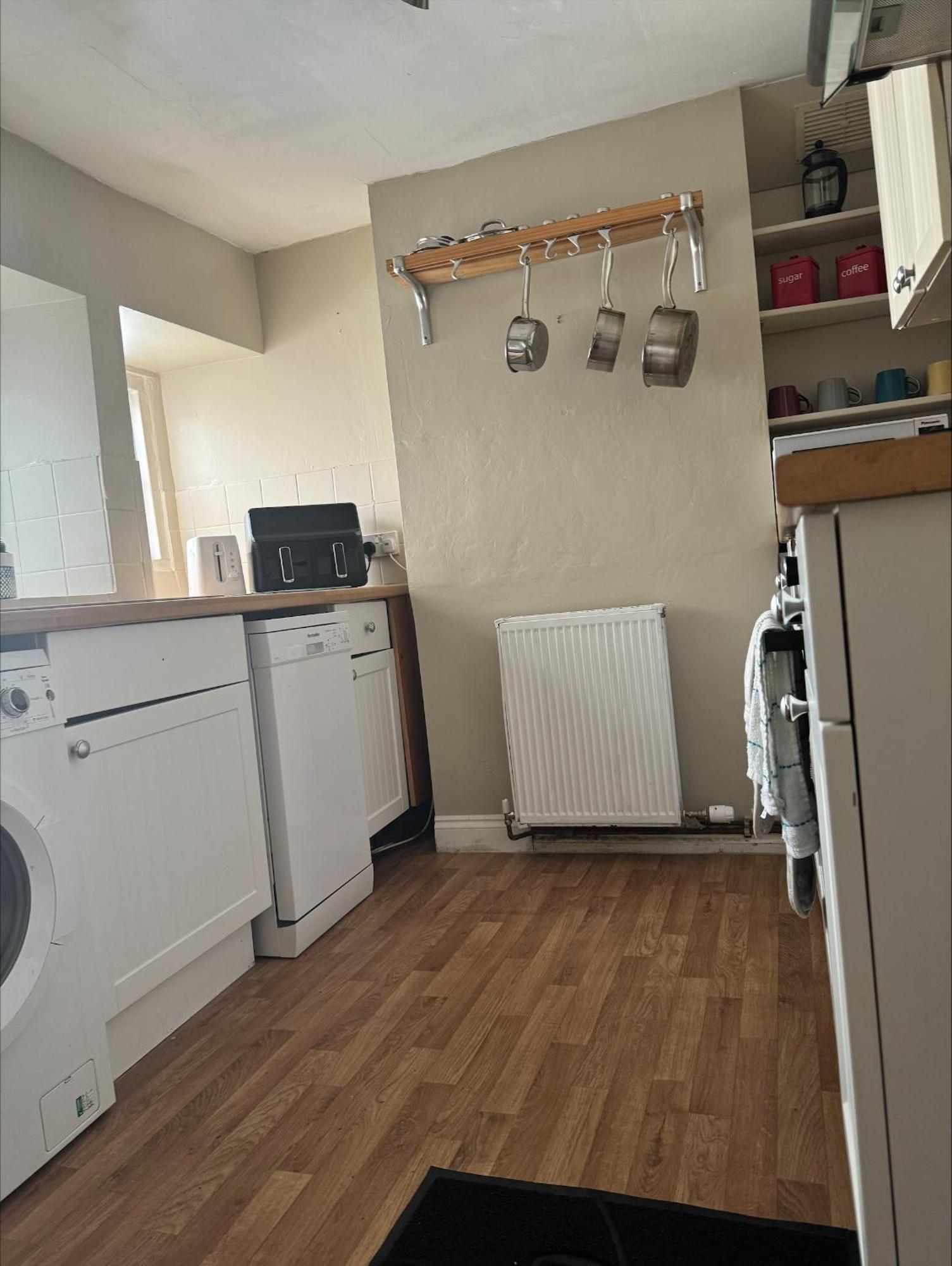 Beautiful Townhouse Next To Royal Victoria Park And Botanical Gardens Within Easy Walking Distance To Bath City Centre Eksteriør bilde
