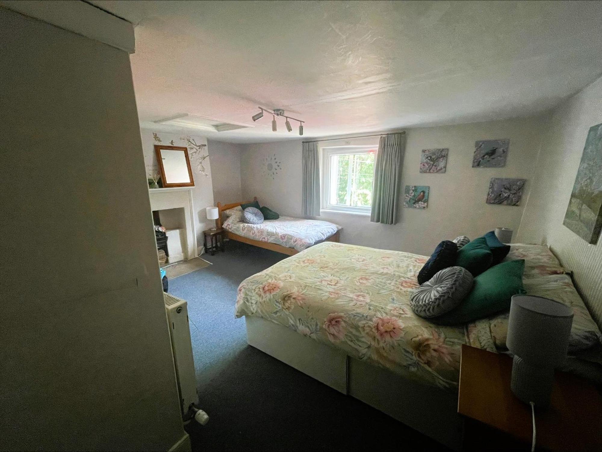 Beautiful Townhouse Next To Royal Victoria Park And Botanical Gardens Within Easy Walking Distance To Bath City Centre Eksteriør bilde